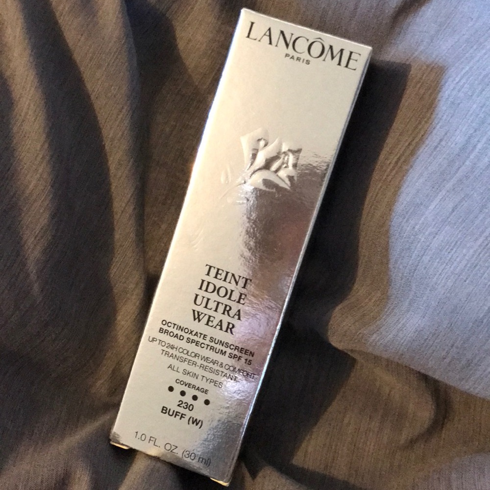 *SOLD* Lancôme Teint Idole Ultra Wear - Shade 230W